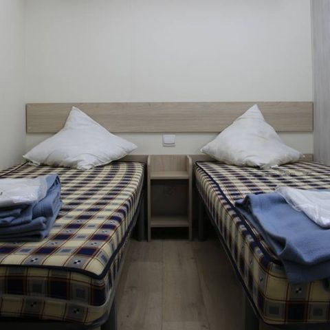 Stacaravan 6 personen - Classik 3 kamers - Gereserveerde zone voor jongeren (onder 25)