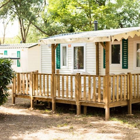 Stacaravan 4 personen - Klassiek | 2 slaapkamers | 4 slaapplaatsen | Halfoverdekt terras | 1 badkamer | Airconditioning
