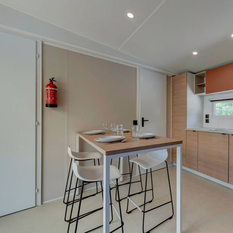 Stacaravan 6 personen - Comfort | 3 slaapkamers | 6 pers | Verhoogd terras | 1 badkamer | Airconditioning | TV