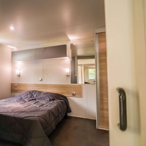 Stacaravan 6 personen - COMFORT aangepast voor personen met beperkte mobiliteit - 2 slaapkamers met airconditioning + TV