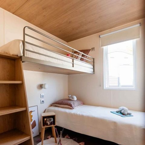 Stacaravan 7 personen - PREMIUM - 3 slaapkamers met airconditioning +TV+Gaskookplaat + 2 badkamers - 2025