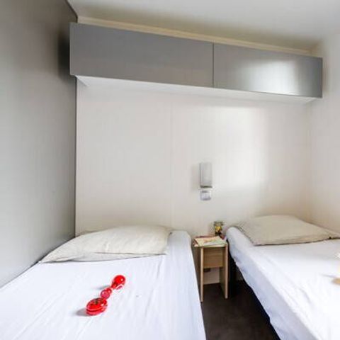 Stacaravan 4 personen - Stacaravan | Comfort | 2 Slaapkamers | 4 Pers. | Verhoogd terras