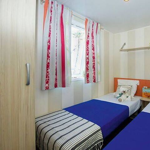 Stacaravan 6 personen - Mobile-home | Klassiek | 3 slaapkamers | 6 pers. | Overdekt terras | 1 badkamer