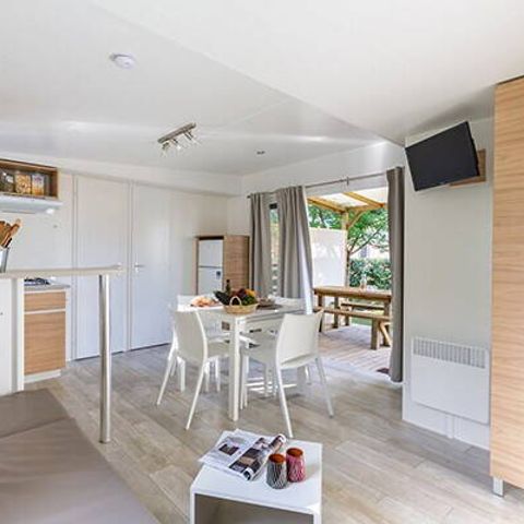 Stacaravan 8 personen - Stacaravan | Premium Exclusief | 4 slaapkamers | 8 pers | Overdekt terras | 1 badkamer | Airconditioning | TV