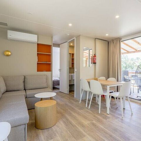 Stacaravan 4 personen - Stacaravan | Ultimate | 2 slaapkamers | 4 pers | Terras Lounge | 2 badkamers | Airconditioning | TV