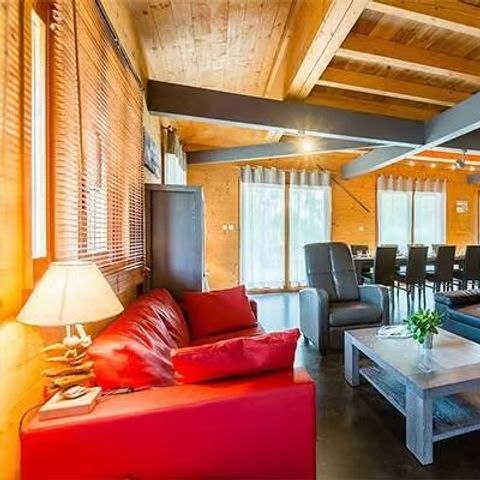 Vakantiehuis 10 personen - 4 slaapkamers | 8/10 personen | Verhoogd terras | Jacuzzi | 1 badkamer | Airconditioning | TV