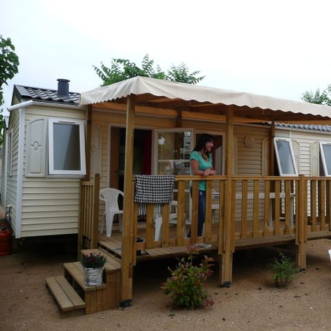 Stacaravan 4 personen - 2 slaapkamers terras-semi overdekt TV airconditioning