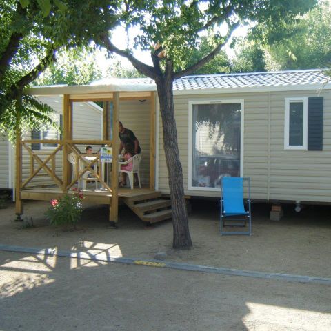 Stacaravan 4 personen - 2 slaapkamers terras-semi overdekt TV airconditioning
