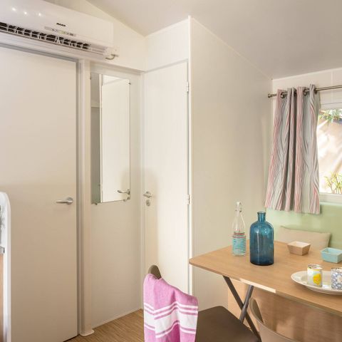 Stacaravan 6 personen - Comfort | 3 slaapkamers | 6 slaapplaatsen | Verhoogd terras | 1 badkamer | Airconditioning