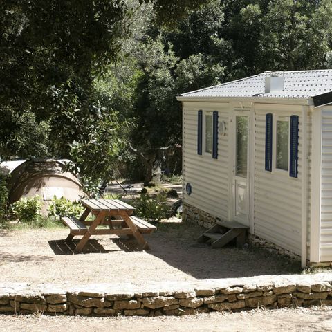 Stacaravan 6 personen - Comfort | 2 slaapkamers | 4 tot 6 slaapplaatsen | Een terras | 1 badkamer | Airconditioning