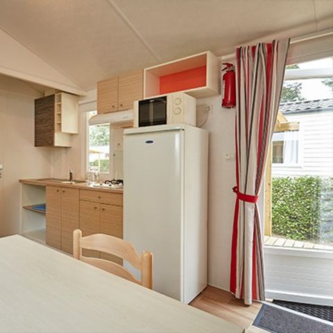 Stacaravan 2 personen - Klassiek | 1 Slaapkamers | 2 Pers. | Verhoogd terras | TV