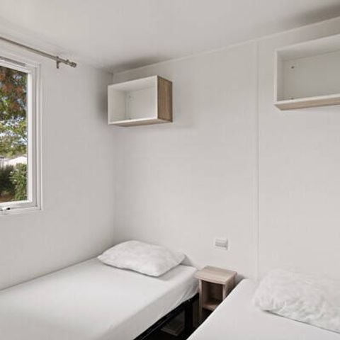 Stacaravan 6 personen - Mobile-home | Comfort | 2 slaapkamers | 4/6 pers. | Eenpersoons terras | TV