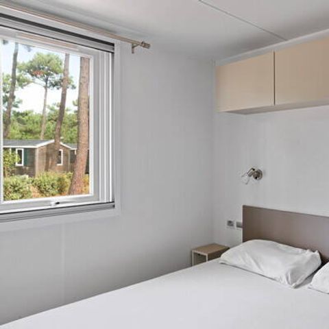 Stacaravan 6 personen - Mobile-home | Comfort | 2 slaapkamers | 4/6 pers. | Eenpersoons terras | TV