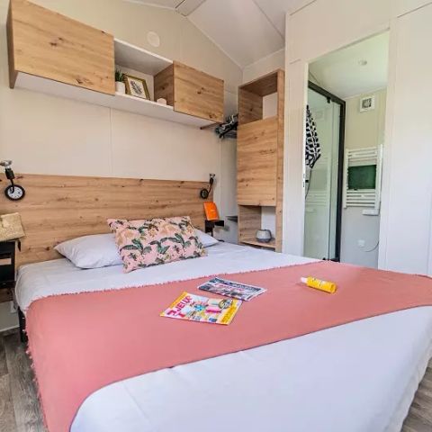 Stacaravan 4 personen - Duo Premium 3 Kamers 4 Personen Jacuzzi + Airconditioning + TV