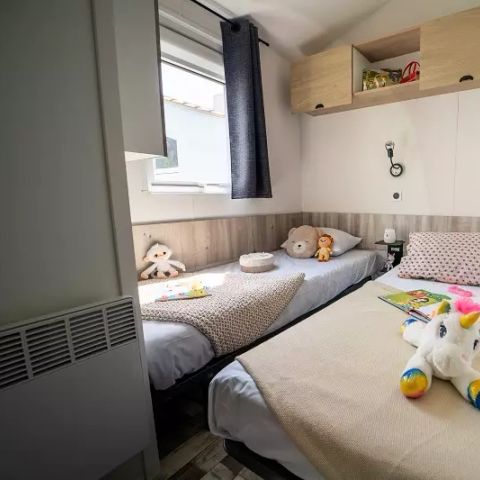 Stacaravan 6 personen - Trio Premium 4 Kamers 6 Personen Jacuzzi + Airconditioning + TV