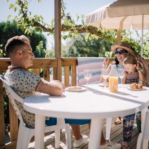 Stacaravan 6 personen - HELIA SUITES