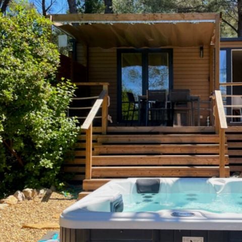 Stacaravan 5 personen - NIEUW 2023 ! Cottage MAGNOLIA + jacuzzi 32m² (2 kamers)