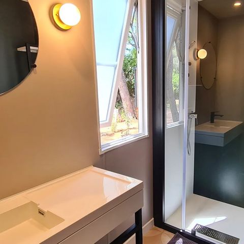 Stacaravan 5 personen - NIEUW 2023 ! Cottage MAGNOLIA + jacuzzi 32m² (2 kamers)
