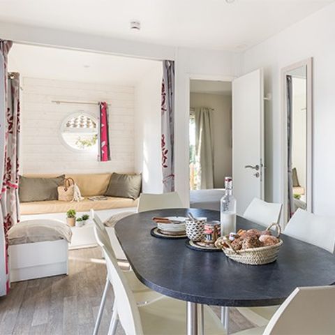 Stacaravan 6 personen - Comfort | 3 Slaapkamers | 6 Pers | Verhoogd terras | Airconditioning | TV