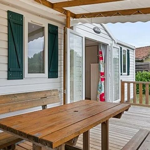 Stacaravan 6 personen - Comfort XL | 3 slaapkamers | 6 pers. | Verhoogd terras