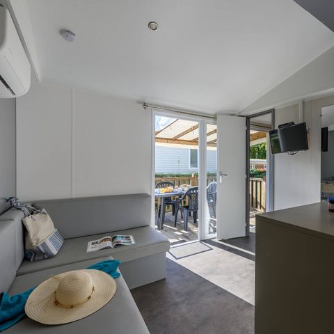 Stacaravan 4 personen - Stacaravan | Ultimate | 2 slaapkamers | 4 pers | Verhoogd terras | 2 badkamers | Airconditioning | TV