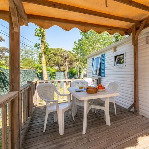 Stacaravan 6 personen - Klassiek | 3 Slaapkamers | 6 Pers. | Verhoogd terras