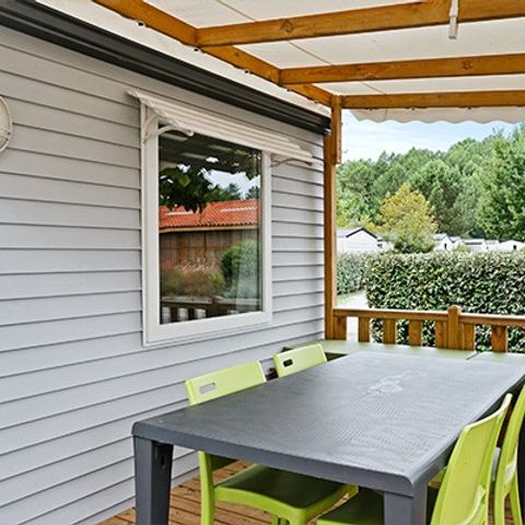 Stacaravan 4 personen - Klassiek XL | 2 slaapkamers | 4 pers. | Verhoogd terras