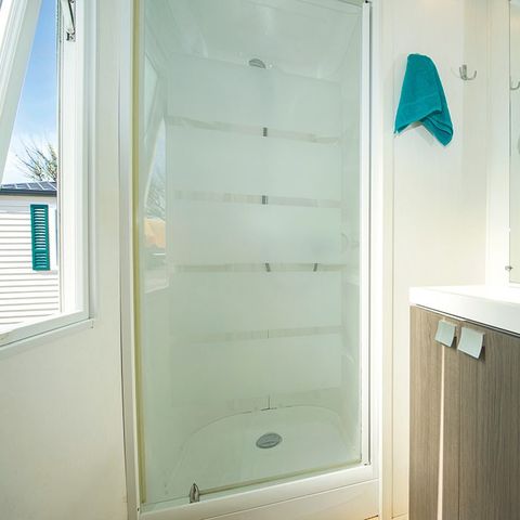 Stacaravan 6 personen - Comfort XL | 3 slaapkamers | 6 pers. | Eenpersoons terras