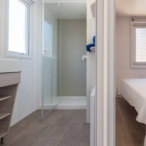 Stacaravan 6 personen - Mobile-home | Comfort | 3 Slaapkamers | 6 Pers. | Verhoogd terras | Airconditioning