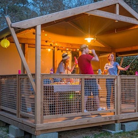 Safaritent 5 personen - Super Lodge Tent | 2 Slaapkamers | 4/5 Pers. | Geen badkamer