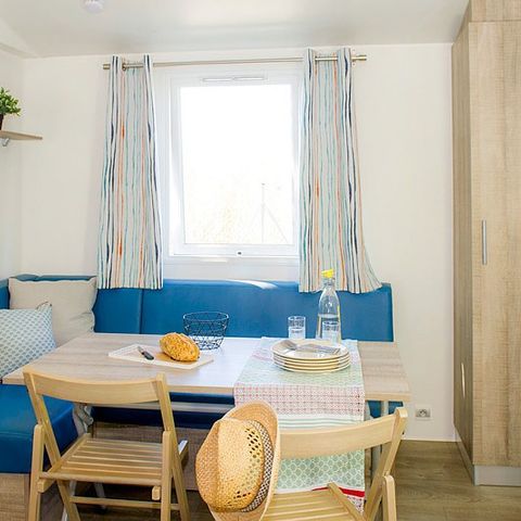 Stacaravan 6 personen - Comfort | 2 Slaapkamers | 4/6 Pers. | Verhoogd terras