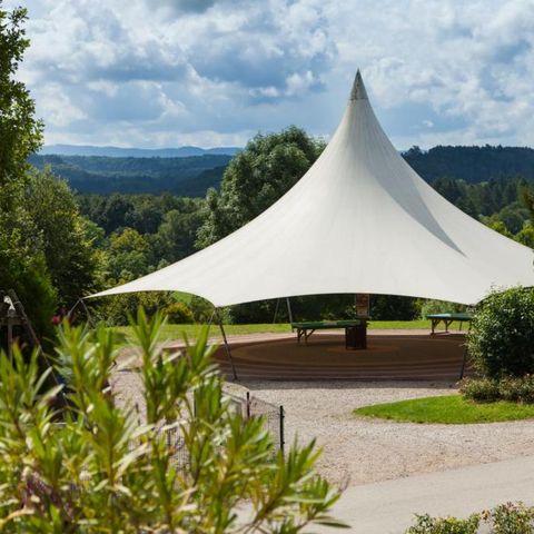 Camping Domaine de l'Epinette - Jura - Afbeelding N°3