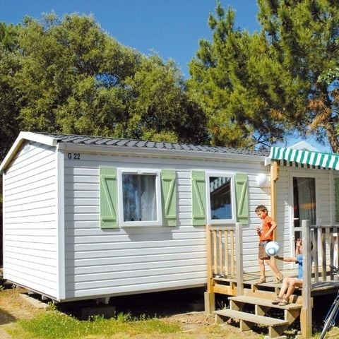 Stacaravan 6 personen - 3 slaapkamers 6 badkamers Half overdekt terras TV zonder airconditioning