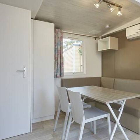 Stacaravan 6 personen - Mobile-home | Comfort | 2 Slaapkamers | 4/6 Pers. | Verhoogd terras | Airconditioning.