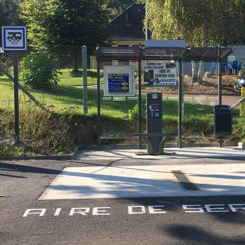 Kampeerplaats - Gestabiliseerde camperparkeerplaats (tenten en caravans zijn niet toegestaan)