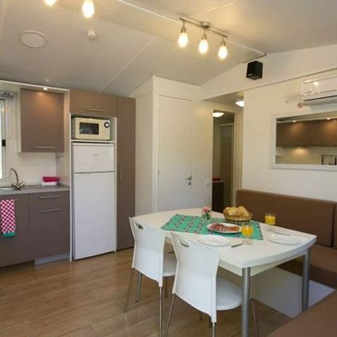 Stacaravan 6 personen - Stacaravan | Klassiek | 3 Slaapkamers | 4/6 Pers. | Verhoogd terras | Airconditioning.