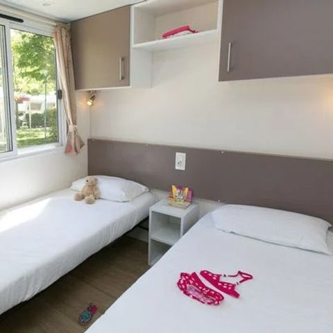 Stacaravan 6 personen - Stacaravan | Klassiek | 3 Slaapkamers | 4/6 Pers. | Verhoogd terras | Airconditioning.