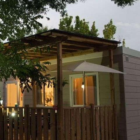 Stacaravan 4 personen - Mobile-home | Comfort | 2 Slaapkamers | 4 Pers. | Verhoogd terras | Airconditioning.