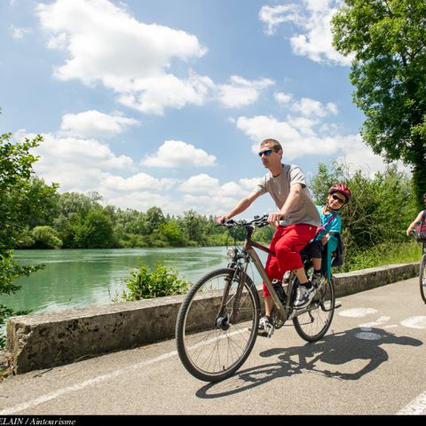 Camping Le Colombier - Camping Ain - Afbeelding N°2