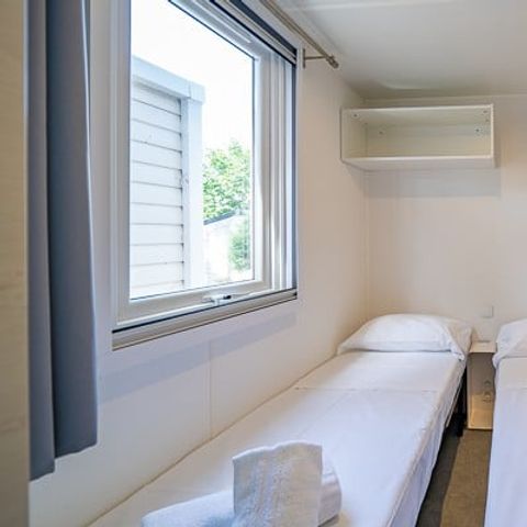 Stacaravan 4 personen - Mobile-home | Comfort | 2 Slaapkamers | 4 Pers. | Verhoogd terras | Airconditioning.