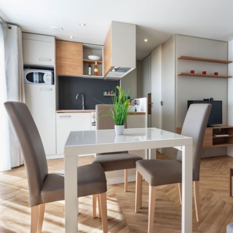 Stacaravan 6 personen - LUXE Master Zen + Airconditioning + TV + 2 badkamers