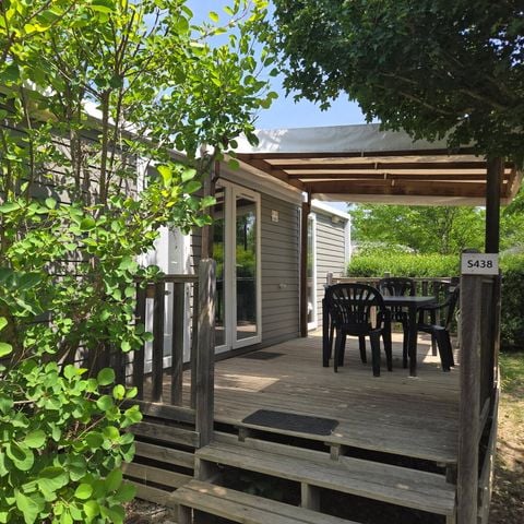 Stacaravan 4 personen - Ultimate | 2 slaapkamers | 4 pers | Verhoogd terras | 2 badkamers | Airconditioning | TV