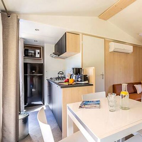 Stacaravan 6 personen - Stacaravan | Premium Exclusive | 3 slaapkamers | 6 pers | Verhoogd terras | Tropische douche | Airconditioning | TV