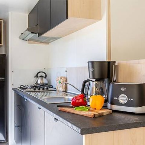 Stacaravan 6 personen - Stacaravan | Premium Exclusive | 3 slaapkamers | 6 pers | Verhoogd terras | Tropische douche | Airconditioning | TV