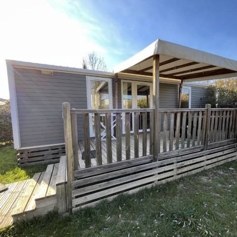 Stacaravan 4 personen - Ultimate | 2 slaapkamers | 4 personen | Verhoogd terras | Jacuzzi | 2 badkamers | Airconditioning | TV