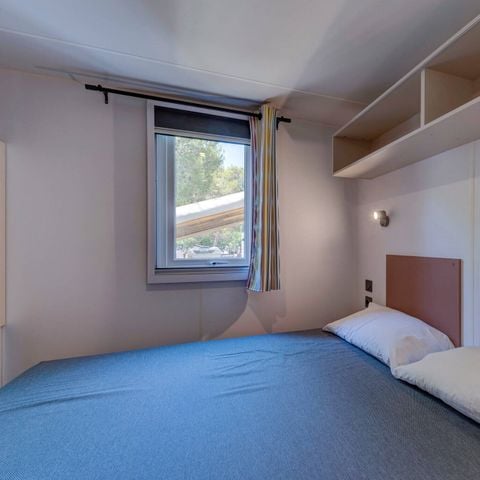 Stacaravan 6 personen - Mobile-home | Premium | 3 slaapkamers | 6 pers | Verhoogd terras | Buitenkeuken | 1 badkamer | Airconditioning | TV