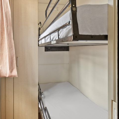 Stacaravan 8 personen - Klassiek | 3 Slaapkamers | 6/8 Pers. | Verhoogd terras | Airconditioning.