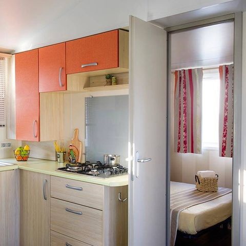 Stacaravan 4 personen - Comfort | 2 Slaapkamers | 4 Pers | Verhoogd terras | 1 Badkamer | TV