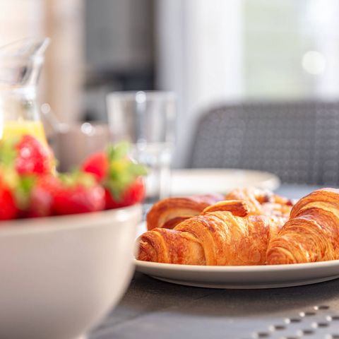 Stacaravan 6 personen - Premium | 3 slaapkamers | 6 pers | Verhoogd terras | Airconditioning | TV