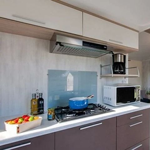 Stacaravan 4 personen - Mobile-home | Comfort XL | 2 slaapkamers | 4 pers. | Verhoogd terras niet overdekt | TV